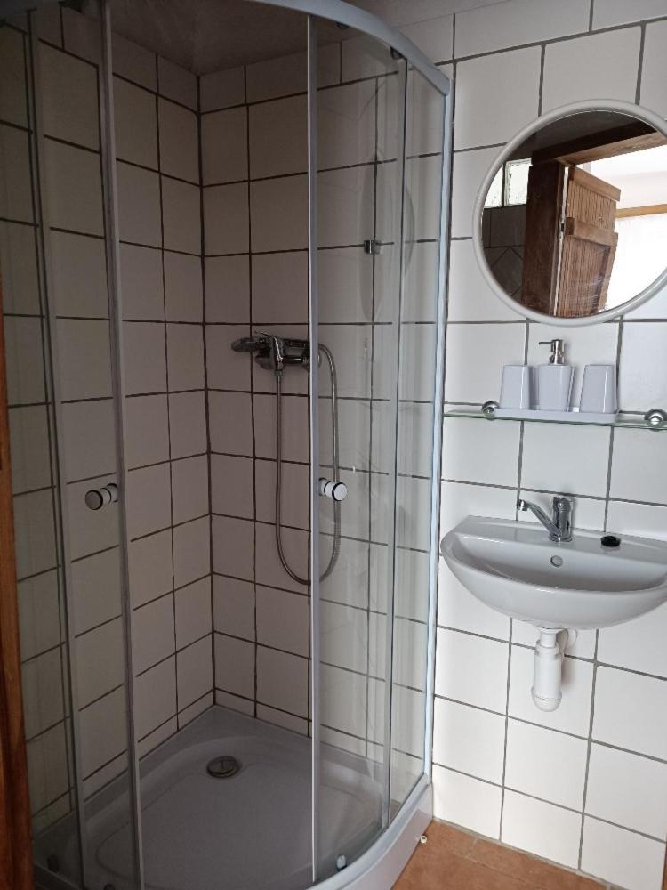 Ubytovani Pod Jilmem Zar Zimmer foto