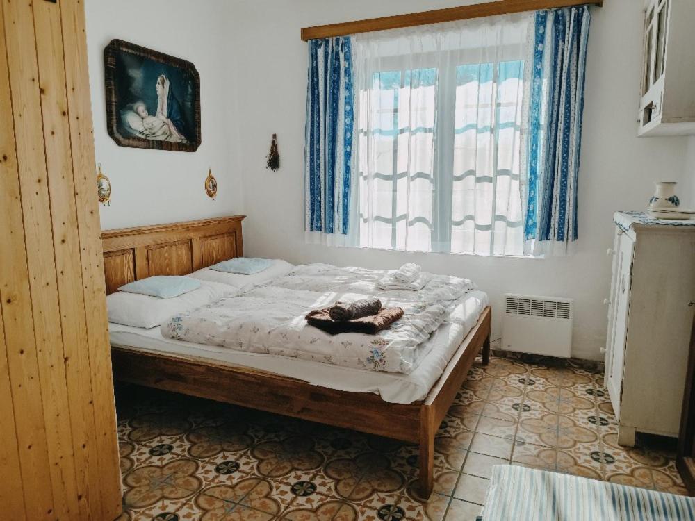 Ubytovani Pod Jilmem Zar Zimmer foto